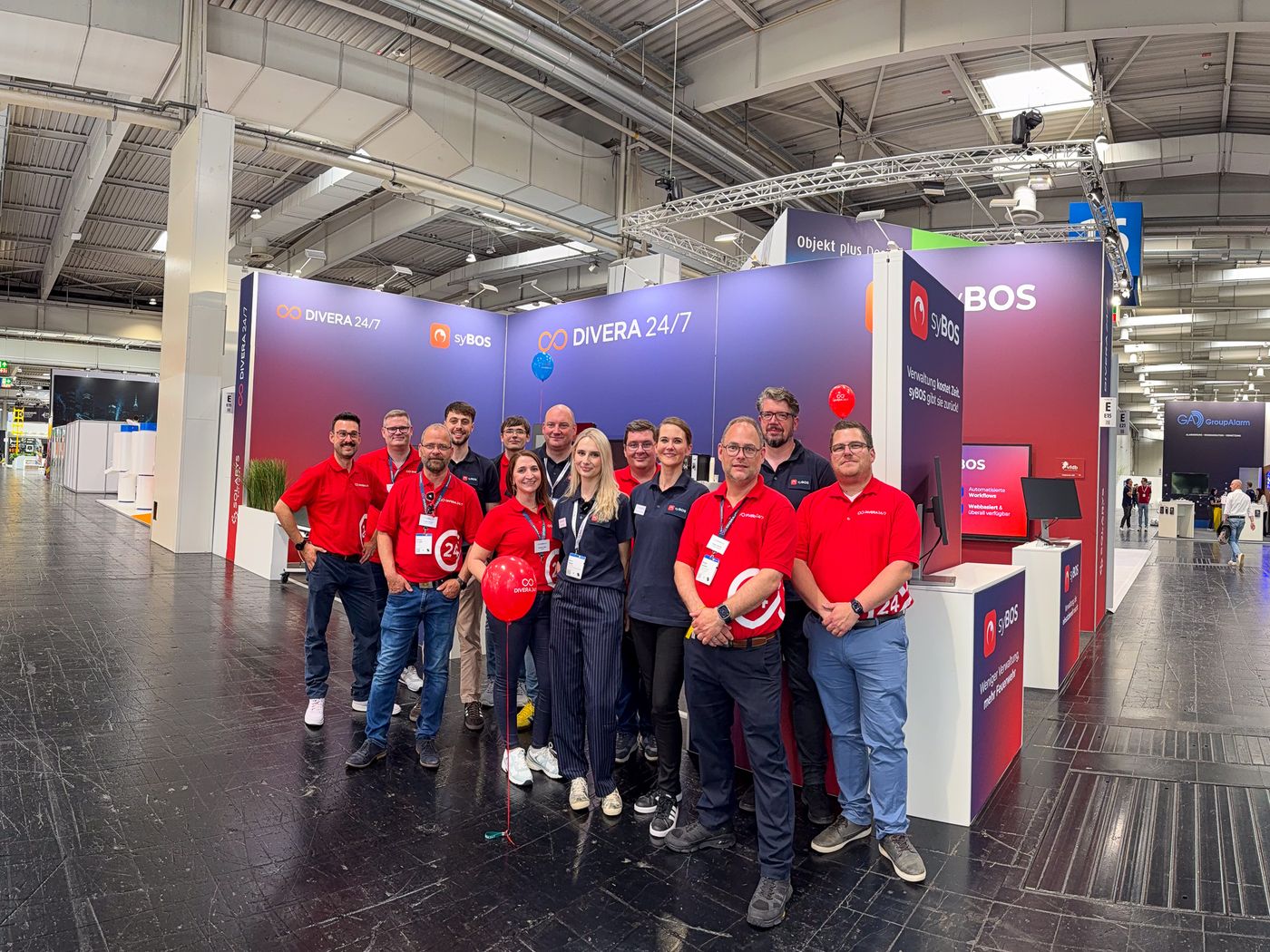 Interschutz 2026 - DIVERA-Team mit Solarys