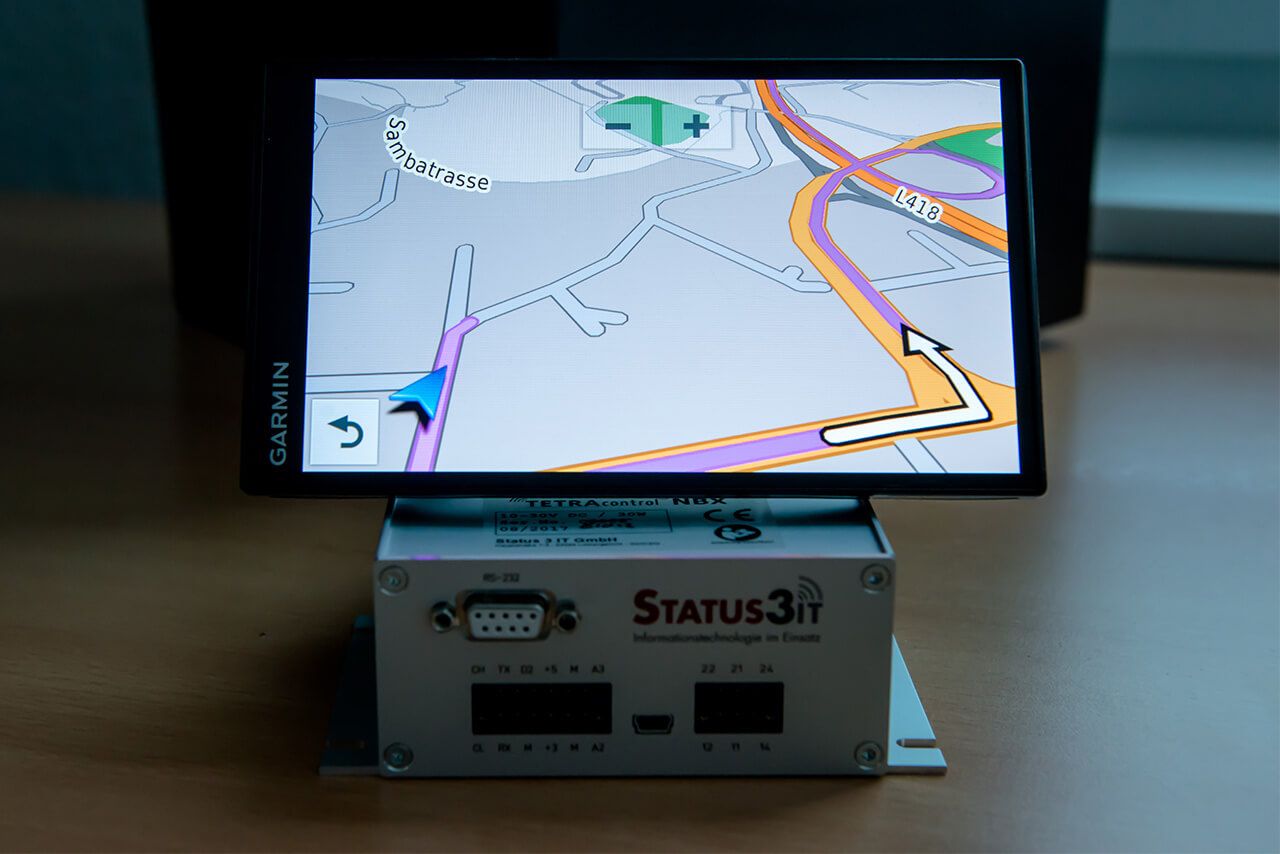 Tetracontrol NBX Box automatische an das garmin Navigationsgerät im Einsatzfahrzeug